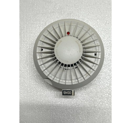 Autronica BHH-31A Smoke Detector With Detector Base BWA-40A/1 & BWP-40B Conduit