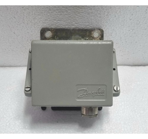 Danfoss KPS80 Thermostat Temperature Switch 060L3130