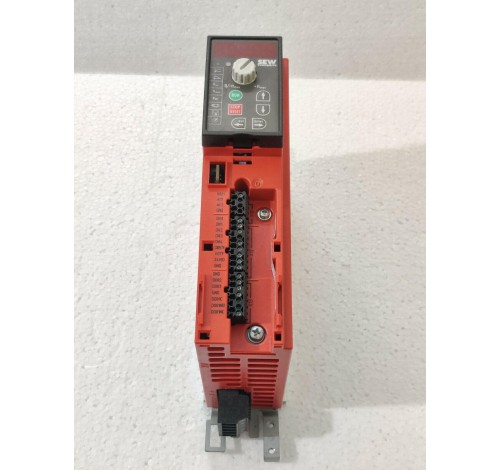 SEW EURODRIVE MC07B0003-2B1-4-00 Frequency Inverter