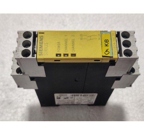 Siemens SIRIUS safety relay 3TK2824-1AL20