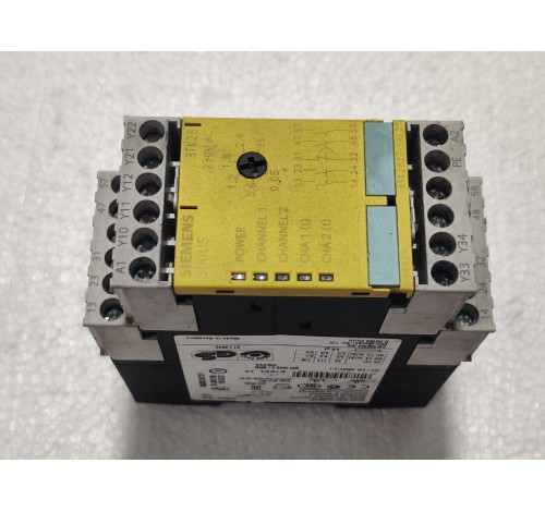 Siemens SIRIUS safety relay 3TK2827-1AL21